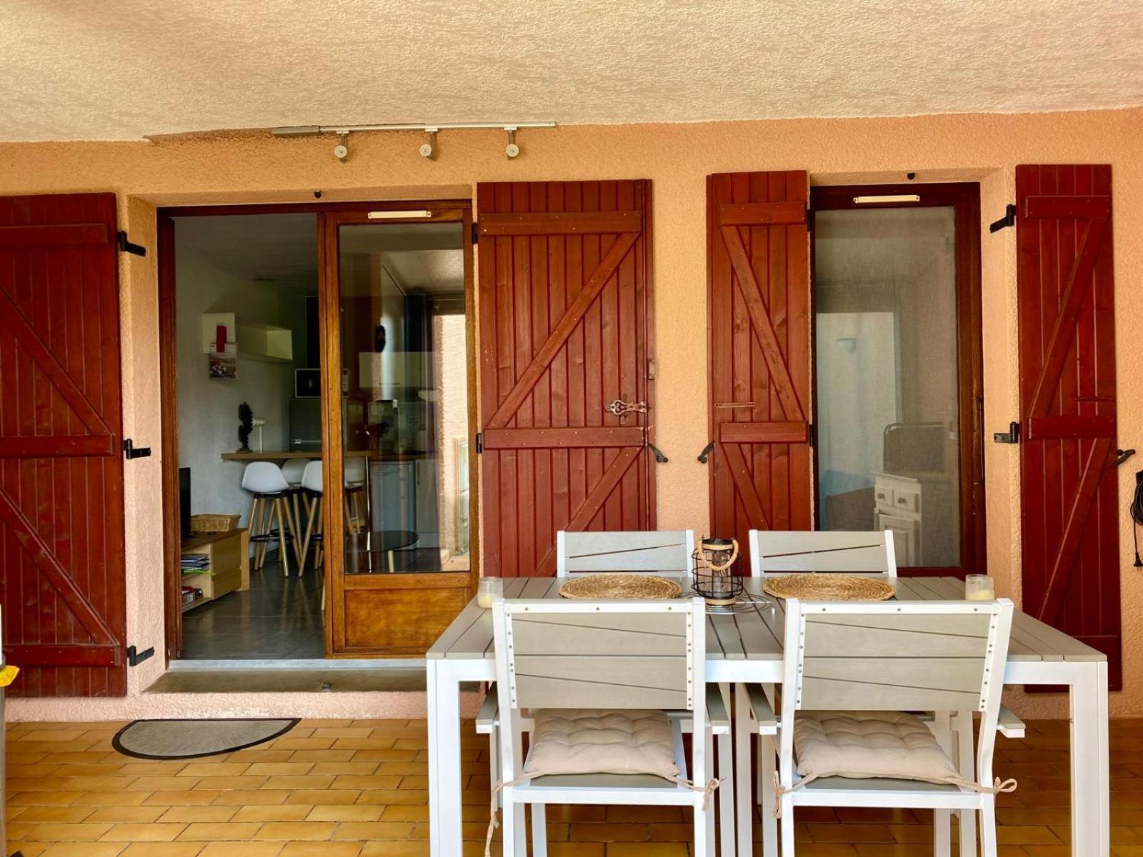 Superbe Appartement T2 En Residence Avec Piscine Saint-Cyprien  Exterior foto